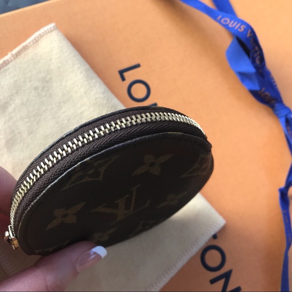 ❌Sold❌Louis Vuitton Monogram  Round Coin Purse - Picture 3 of 8